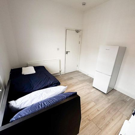 149 Budget Guesthouse Лондон Екстер'єр фото